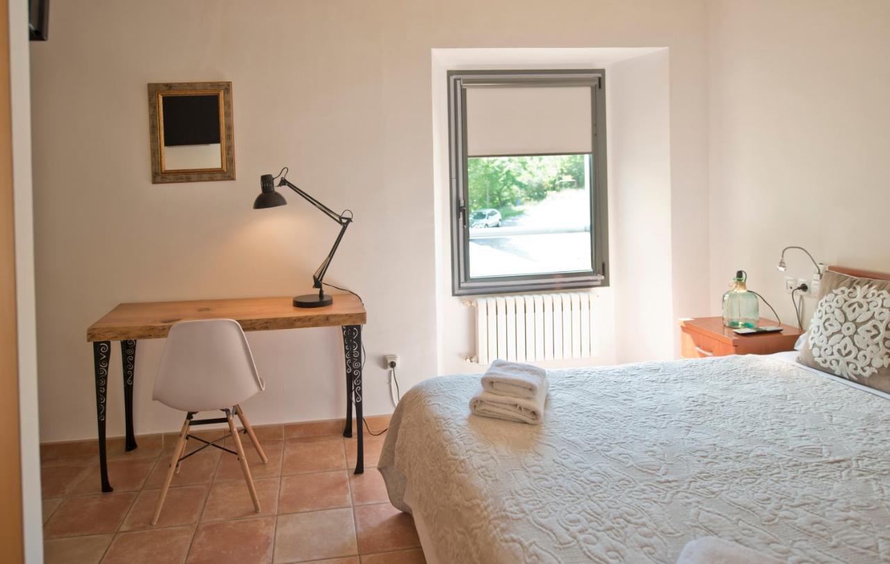 Hostal La Salut De Terrades Exterior photo