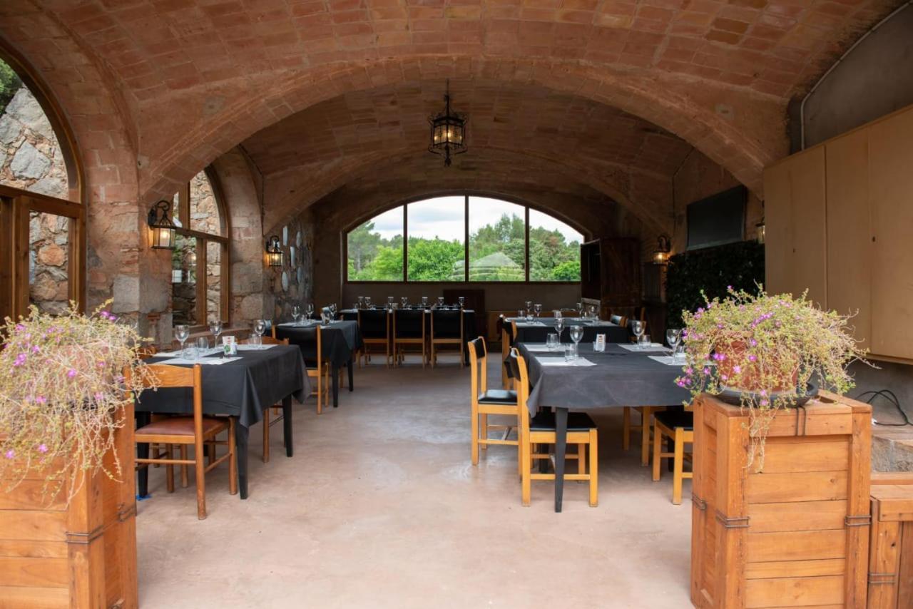Hostal La Salut De Terrades Exterior photo