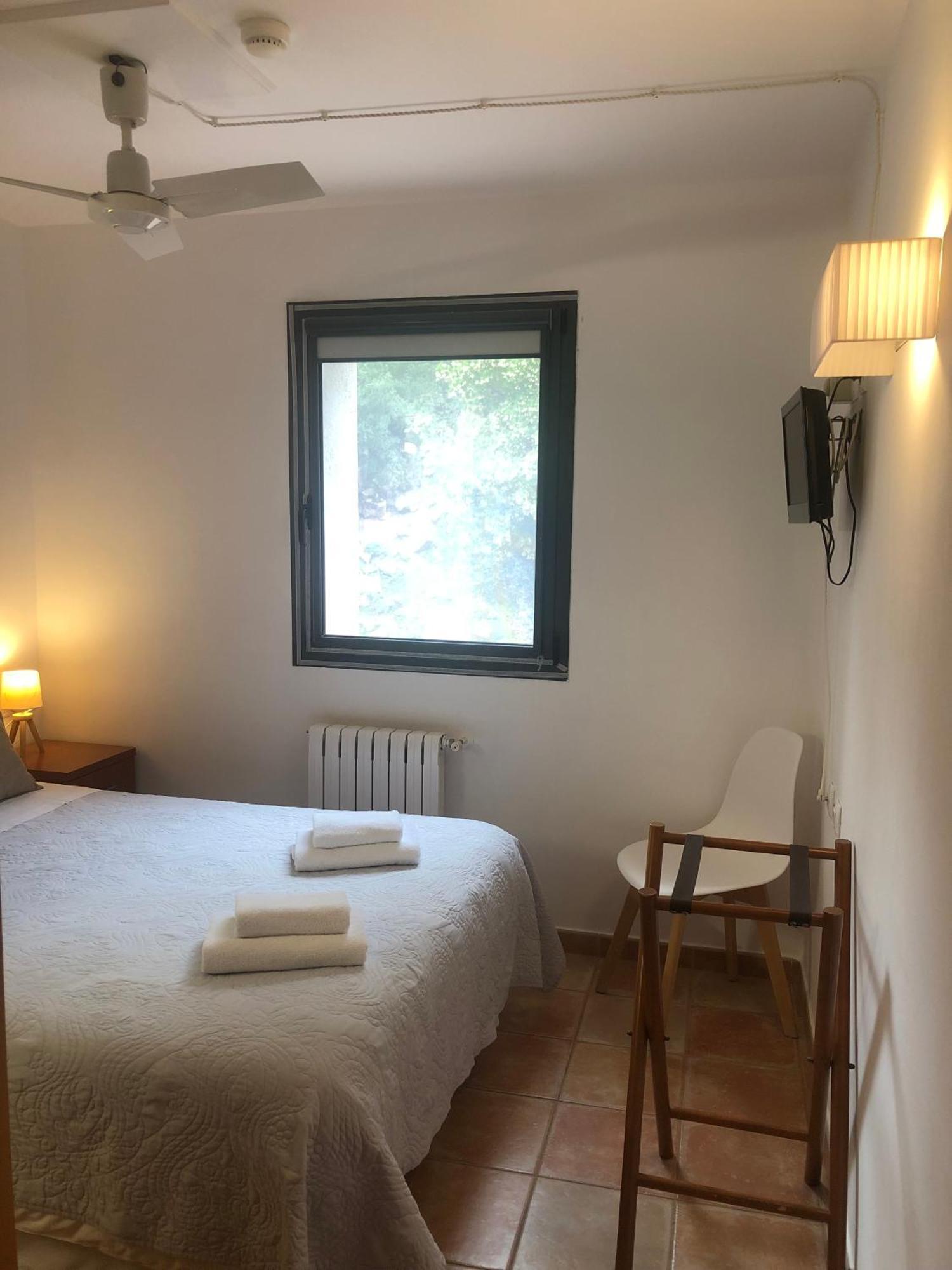 Hostal La Salut De Terrades Exterior photo