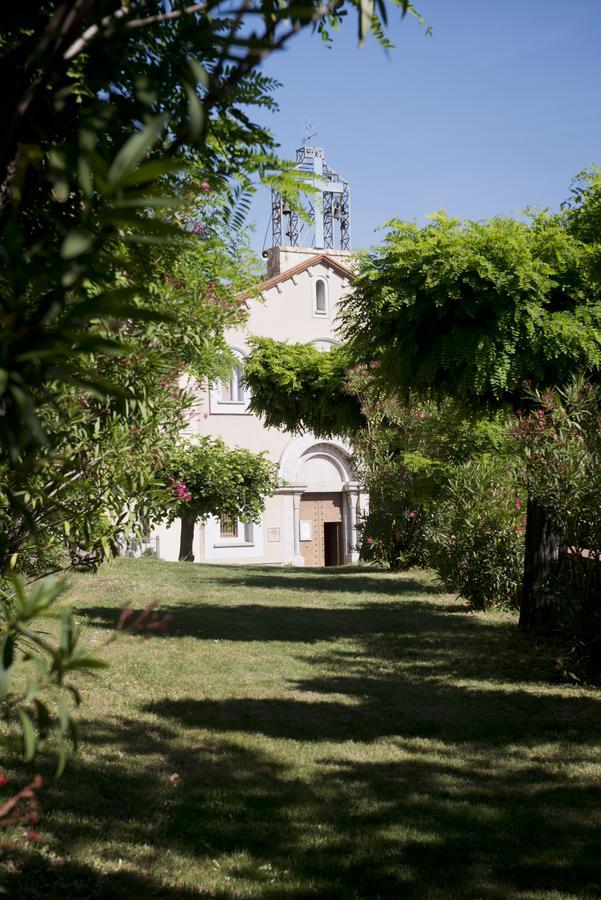 Hostal La Salut De Terrades Exterior photo
