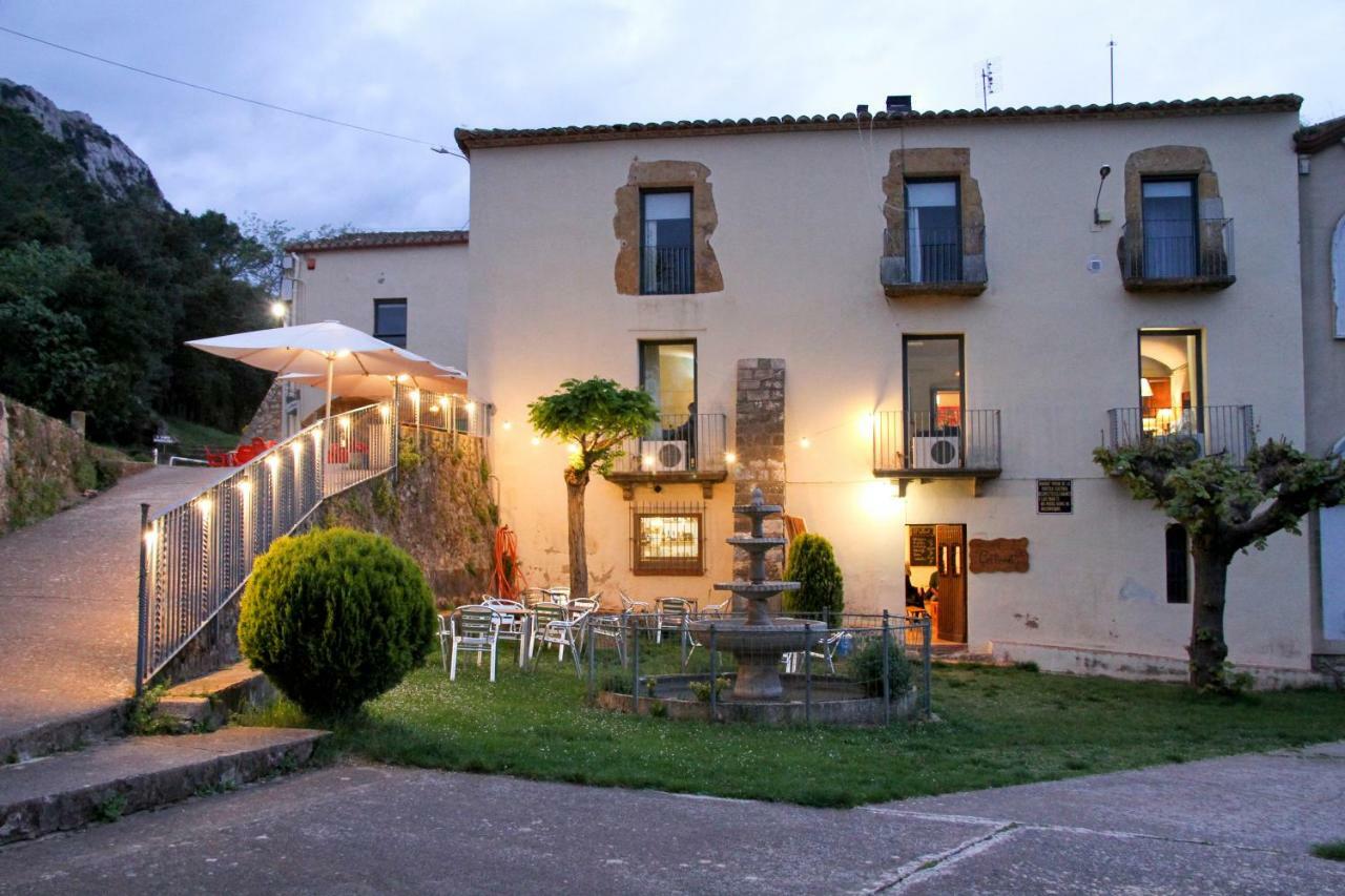 Hostal La Salut De Terrades Exterior photo
